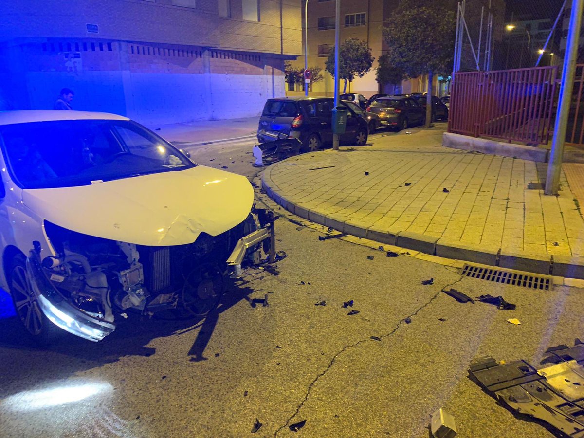 Un Accidente En El Sábado Noche Daña Distintos Vehículos En La Ciudad