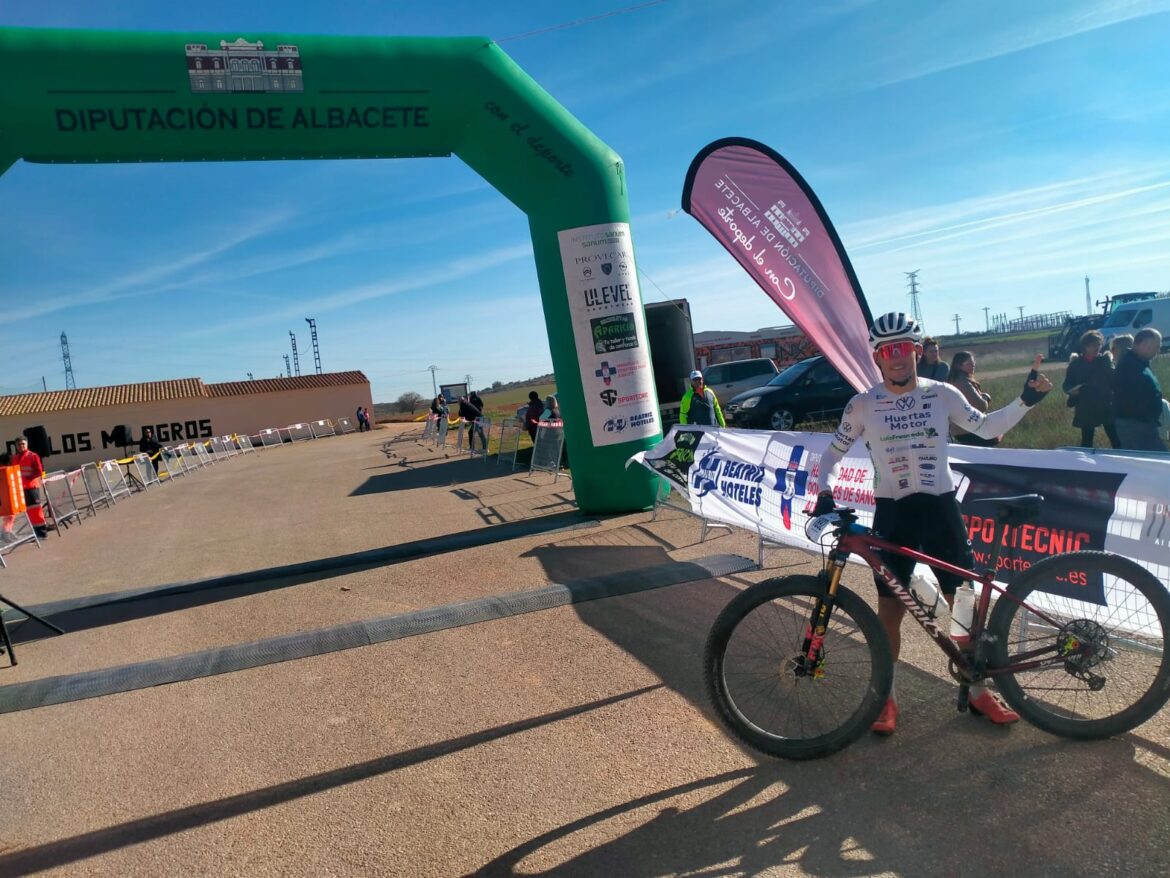 f0151e51b4e49bb13fd13958a192bd40-6b4