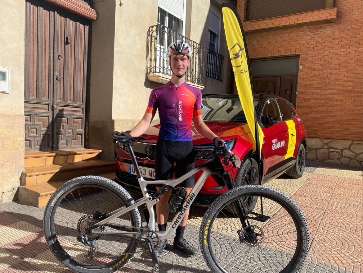 df282729305c2fe4fad72e337237e7d3-258