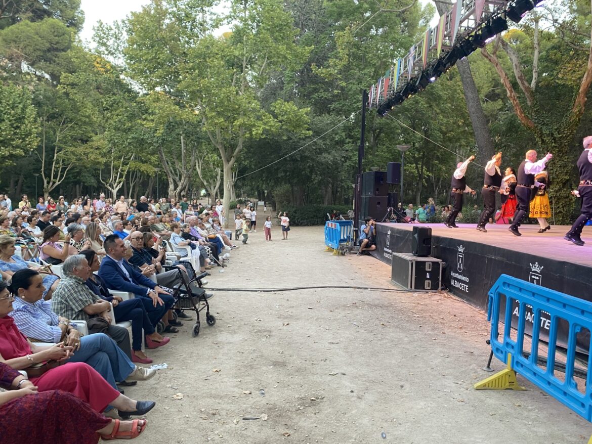 b3845055fe1cf24a1a298eacf8193208-7b5