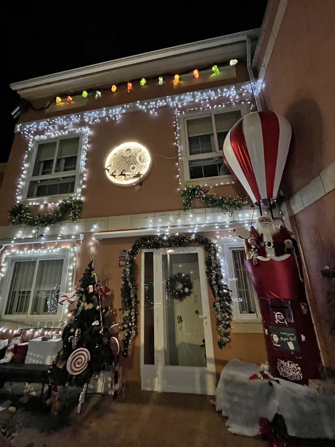 PRIMER PREMIO EL SALOBRAL Primer Premio Categoría Individual: Ascensión Madrigal. Carretera de las Peñas nº22. El Salobral (Albacete)