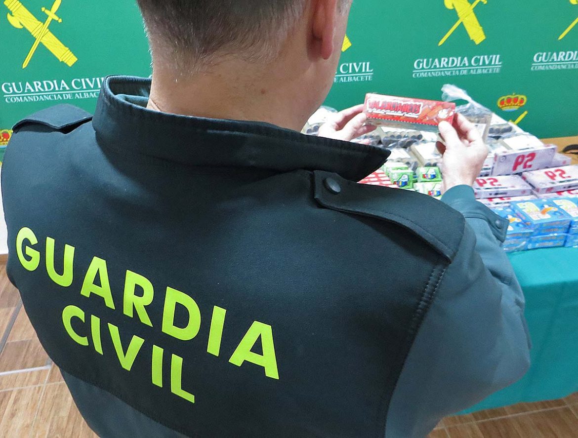 La Guardia Civil de Albacete interviene artículos pirotécnicos durante la navidad