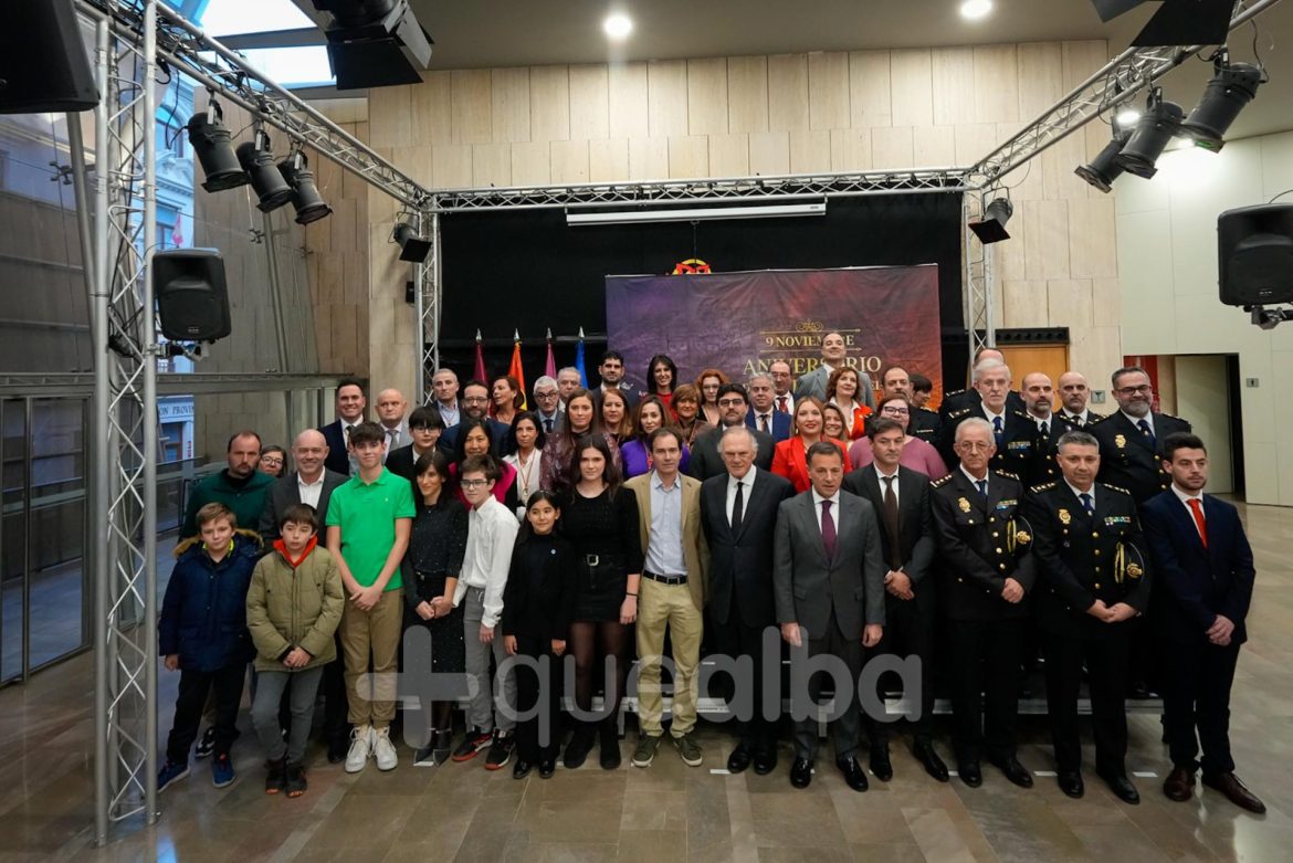 Albacete se rinde a Pedro Piqueras, Santi Denia, Pérez Castell y la Policía Nacional en el Acto de Conmemoración del 649 aniversario de la firma del Privilegio de Villazgo otorgado a la Ciudad de Albacete