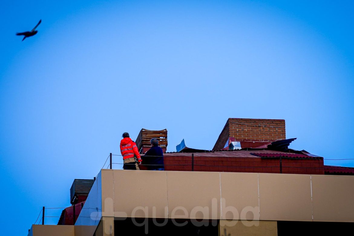 FEDA informa a empresas de construcción e instalaciones de la prevención en trabajos en cubiertas y altura a raíz de las reparaciones por daños ocasionados por “Herminia”