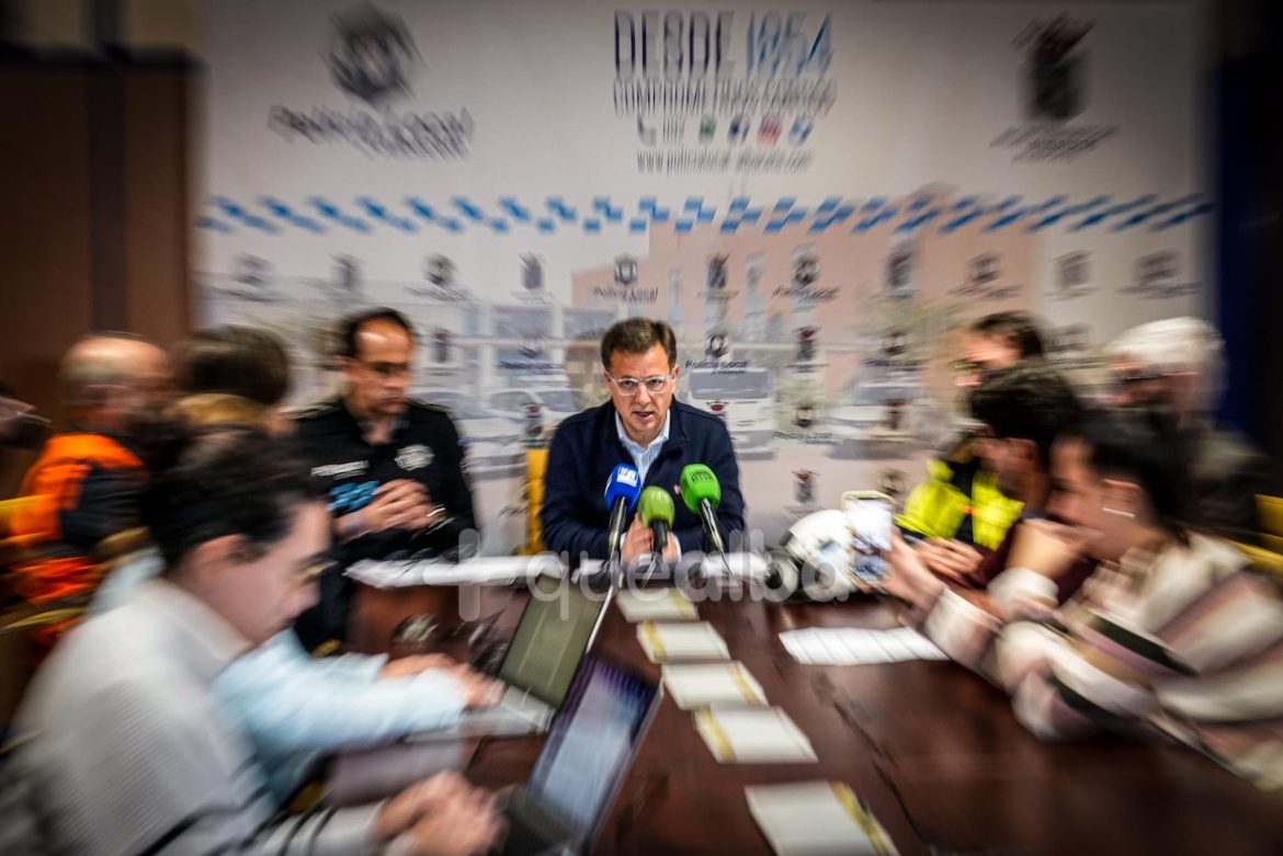 El temporal Herminia deja numerosos destrozos en Albacete. El Alcalde Manuel Serrano en el gabinete de crisis