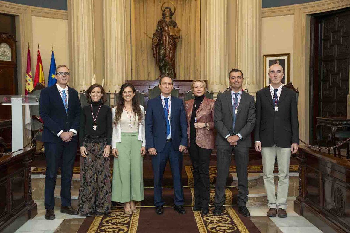 JUNTA DIRECTIVA DEL COLEGIO NOTARIAL DE CLM La Junta General del Colegio Notarial de Castilla-La Mancha decidió, en reunión celebrada el 15 de diciembre, la ampliación de la Junta Directiva en los cargos de Vicedecano y Censor Tercero