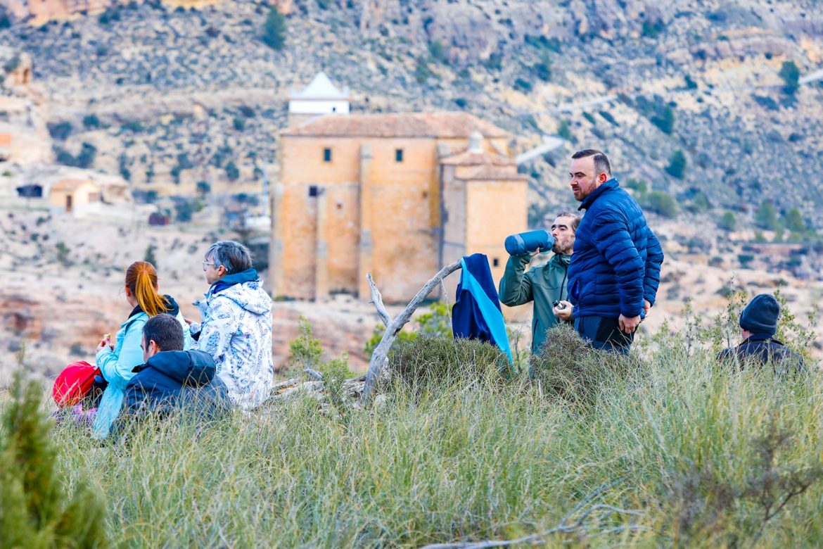 Villa de Ves las rutas de senderismo, XII edición, organizada por la Diputación Provincial y que se ha realizado este sábado en Villa de Ves.