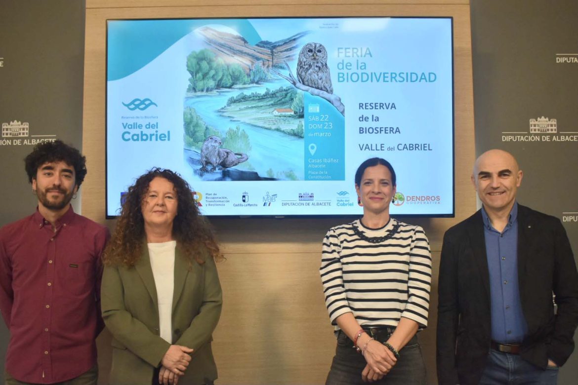 Presentacio?n de la Feria de Biodiversidad del Valle del Cabriel (1) La Diputación de Albacete ha presentado la Feria de la Biodiversidad del Valle del Cabriel incluida en el Proyecto de Promoción y Conservación de los Ecosistemas de la Reserva de la Biosfera del Valle del Cabriel. Una iniciativa con la que el Gobierno Provincial de Santi Cabañero busca consolidar el desarrollo sostenible de ese enclave natural único.
