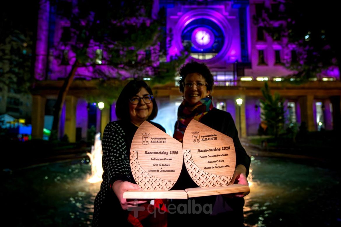 María Dolores Munera Y Dolores Carcelen reconocidas 2025 por el Ayuntamiento de Albacete en el 8M día de la mujer