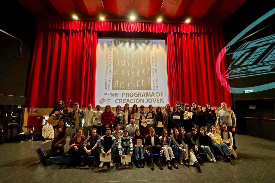 Foto familia Programa de Creacio?n Joven 2024