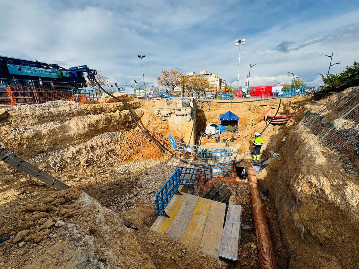 GRAN AVERIA agua en albacete 1 El Ayuntamiento y Aguas de Albacete restablecen el suministro de agua con normalidad en toda la ciudad tras un intenso y coordinado trabajo para arreglar la avería