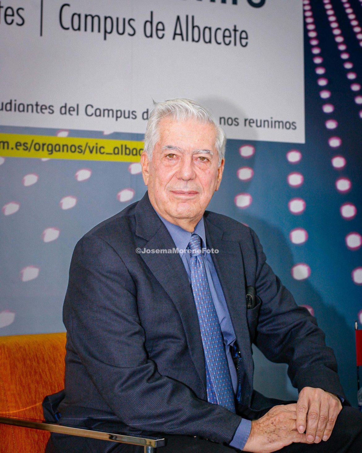 Vargas_llosa-Albacete-campus-universidad-02 El escritor Mario Vargas Llosa en Albacete en una charla en el Campus de la Universidad