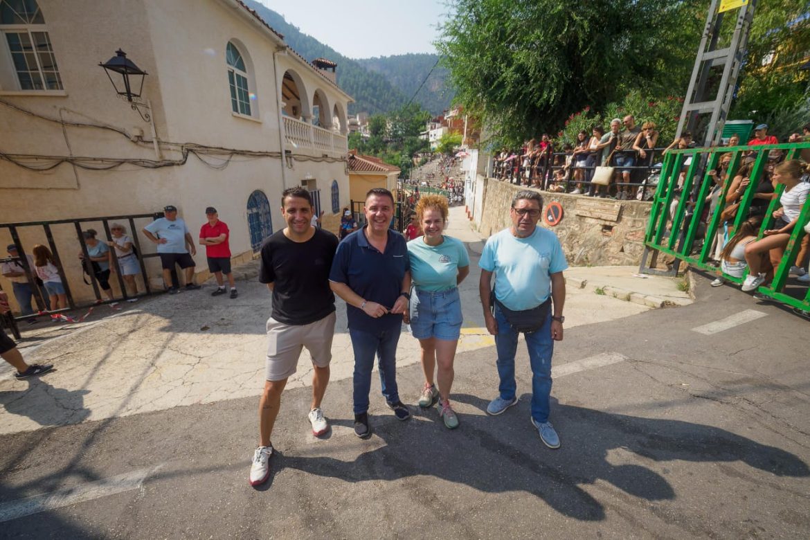 Cabañero y Sancha en el primer encierro de Bogarra I Cabañero y Sancha viven en Bogarra la emoción del primer encierro en las fiestas patronales en honor a San Sebastián