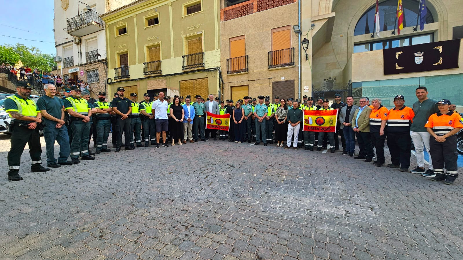 Cabañero felicita en Ontur la puesta en marcha de la I Vuelta Ciclista a C-LM LEADER, que recorrerá numerosos municipios de la provincia de Albacete