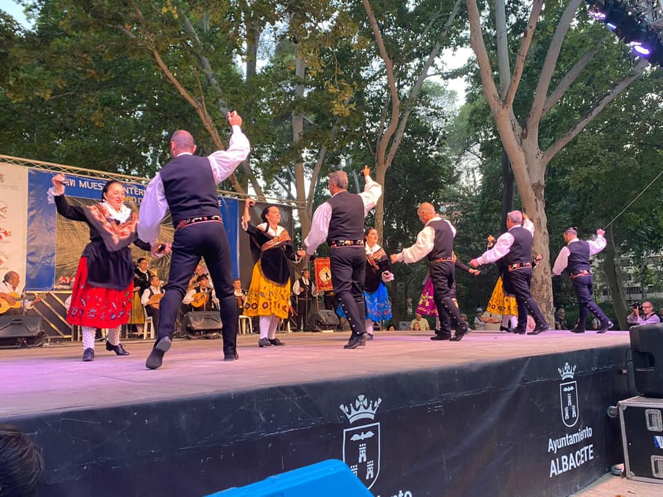 muestra folklore