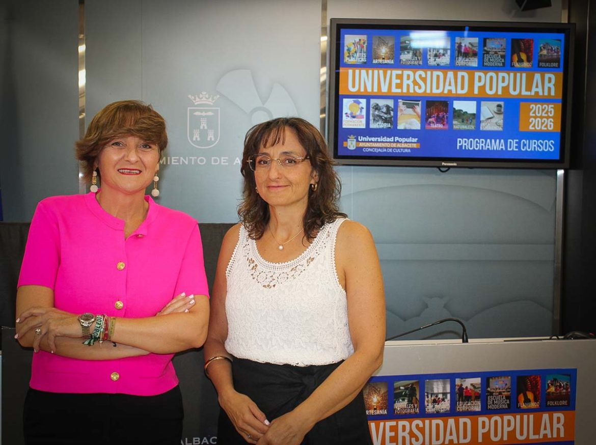 FOTO PRESENTACION CURSOS LARGOS UP La concejala de Cultura, Elena Serrallé, ha presentado la nueva programación de cursos largos de la Universidad Popular para el curso 2025/2026, afirmando que se trata de “una programación que, un año más, reafirma la esencia de la Universidad Popular