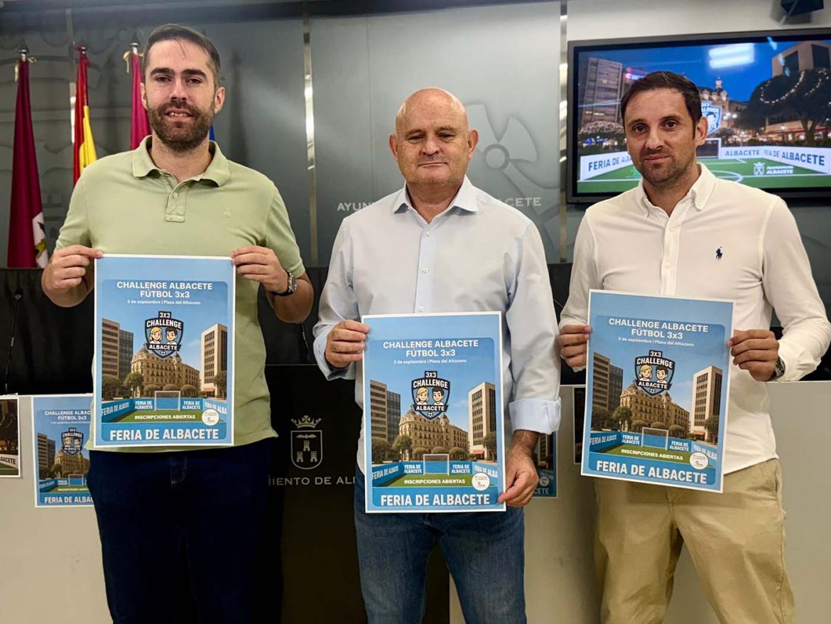 Fútbol Challenge 3×3 Albacete El concejal de Deportes, Francisco Villaescusa, ha presentado el torneo deportivo ‘Fútbol Challenge 3x3’ junto a los organizadores del Club Isport, Sergio Castillo y Víctor Martí.