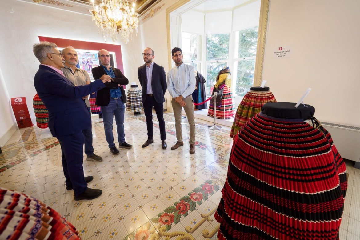 exposición traje manchegos