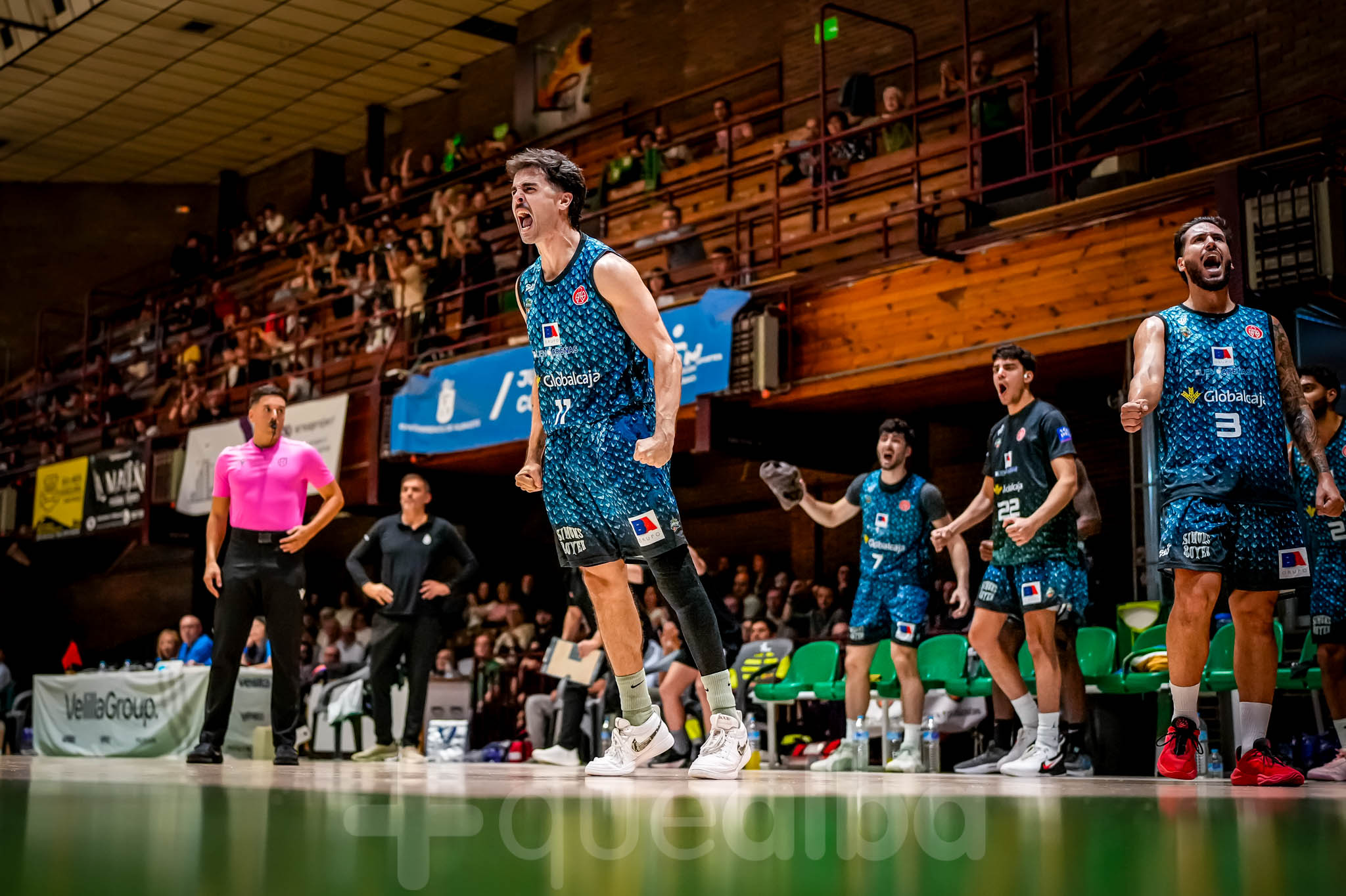 José Luis González máximo anotador del partido con 23 puntos.