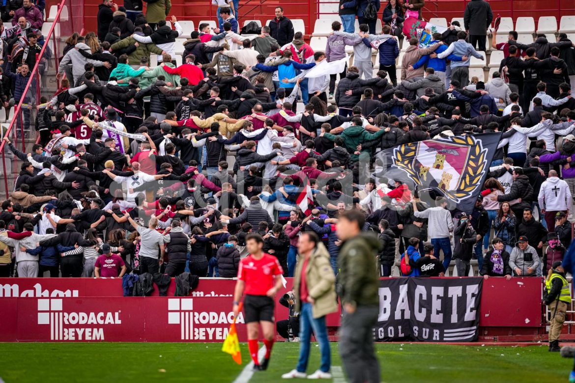 Las peñas del Albacete preparan protesta para el lunes por los horarios