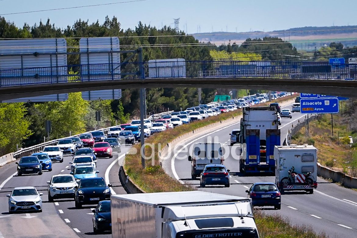 Se acaba las vacaciones de Semana Santa y este lunes festivo de Pascua toca la vuelta. A las 15h el tráfico en la A31 a su paso por Albacete era ya intenso,