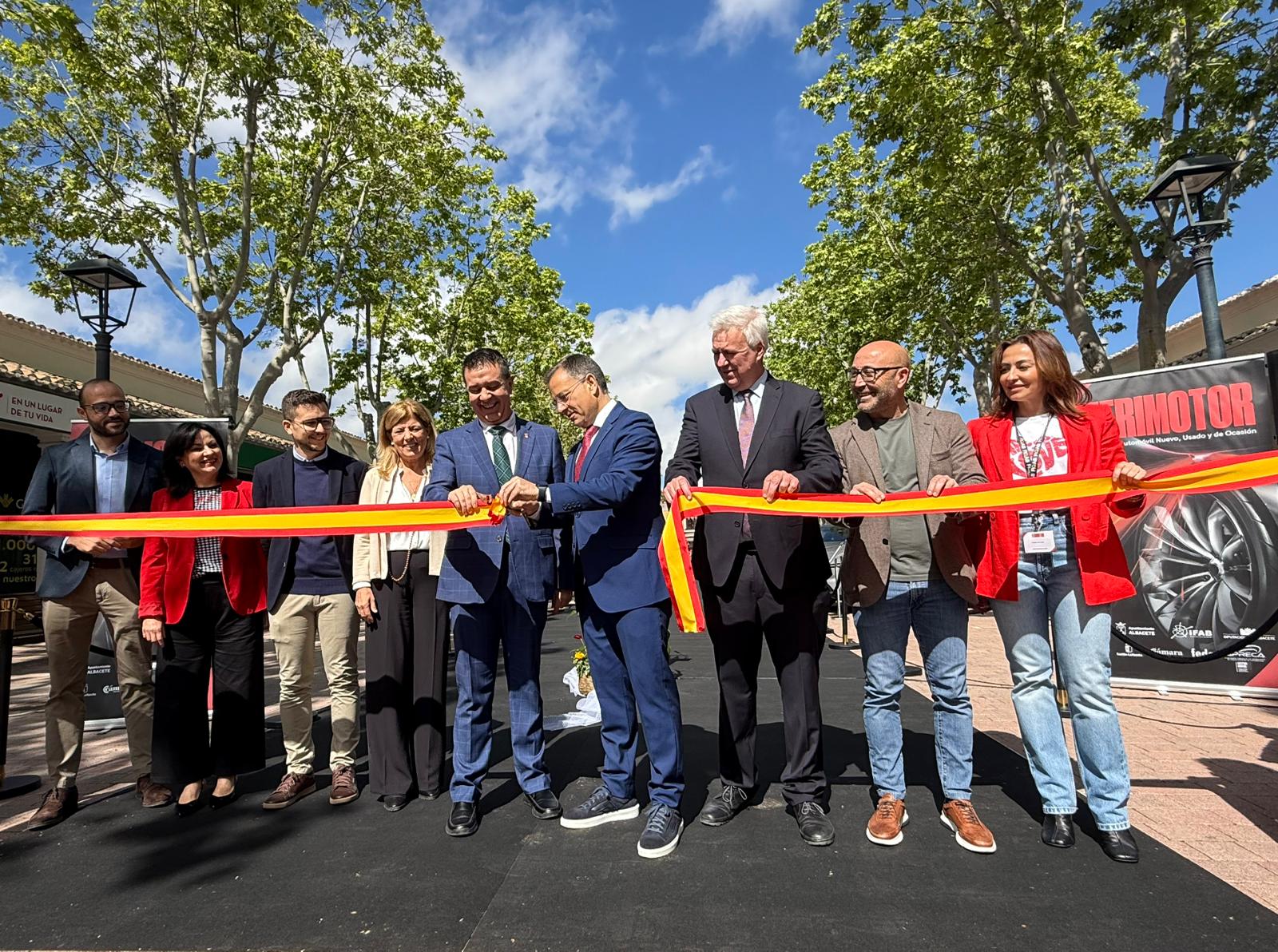 La imagen actual no tiene texto alternativo. El nombre del archivo es: Foto.Inauguracion-Ferimotor-y-Fiqab-3.jpeg